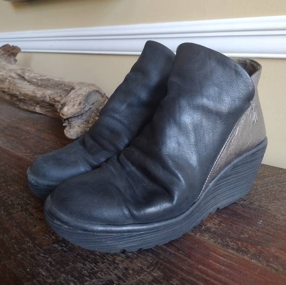 Fly London Black Bronze Yip Boots Size 38 (7-7.5) - Picture 4 of 13